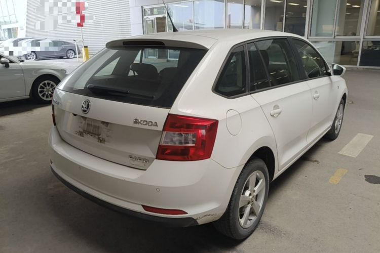 Used Skoda Rapid Spaceback 2014 1.6L Automatic Enjoyment Edition Rear Right 45 Deg