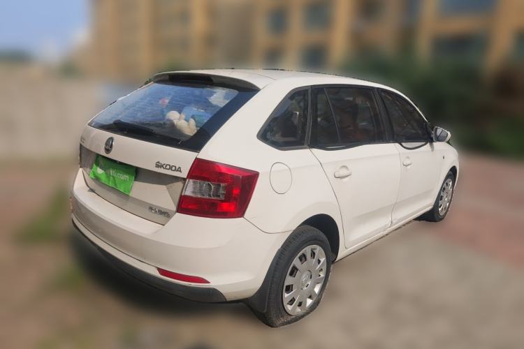 Used Skoda Rapid Spaceback 2014 1.6L Manual Enjoyment Edition Rear Right 45 Deg