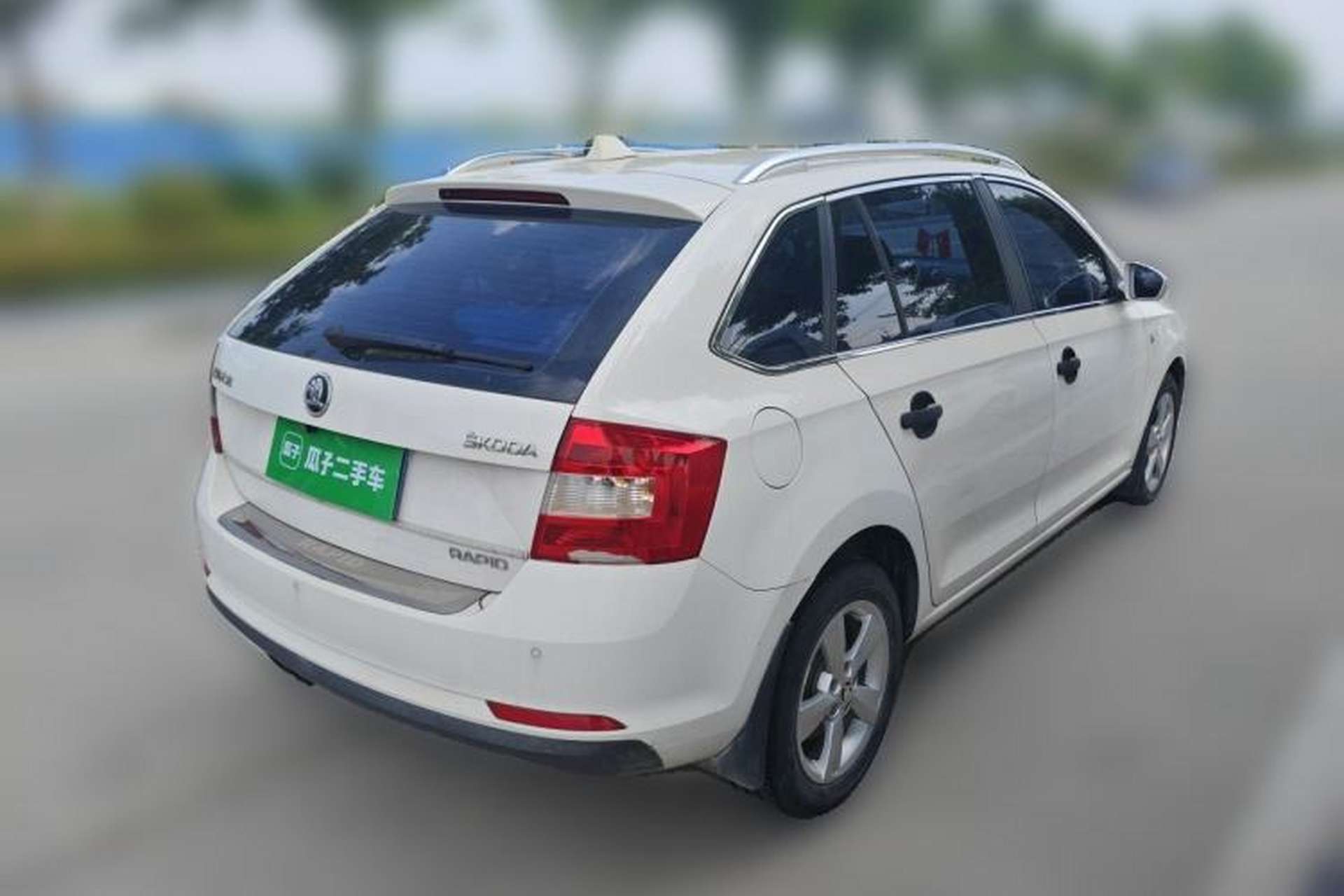Used Skoda Rapid Spaceback 2014 1.6L Manual Enjoyment Edition Rear Right 45 Deg