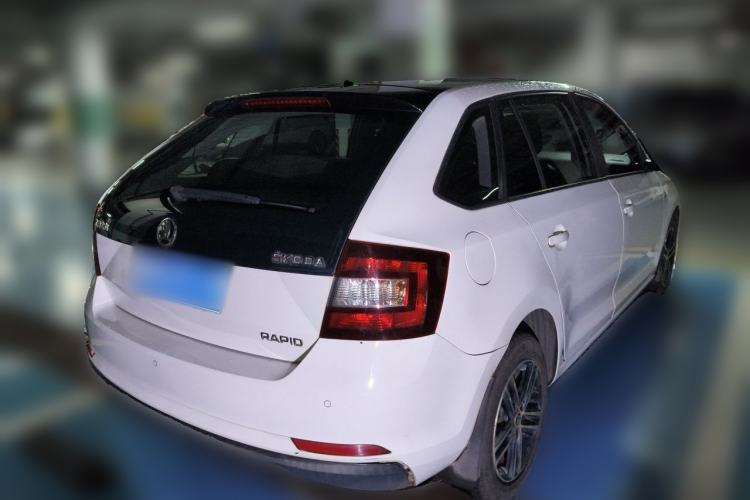 Used Skoda Rapid Spaceback 2014 1.6L Automatic Enjoyment Edition Rear Right 45 Deg