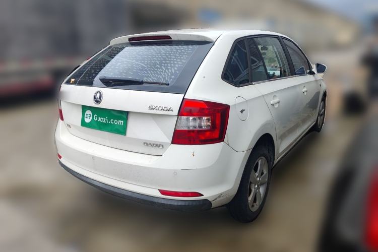 Used Skoda Rapid Spaceback 2014 1.4 TSI DSG Comfort Edition Rear Right 45 Deg