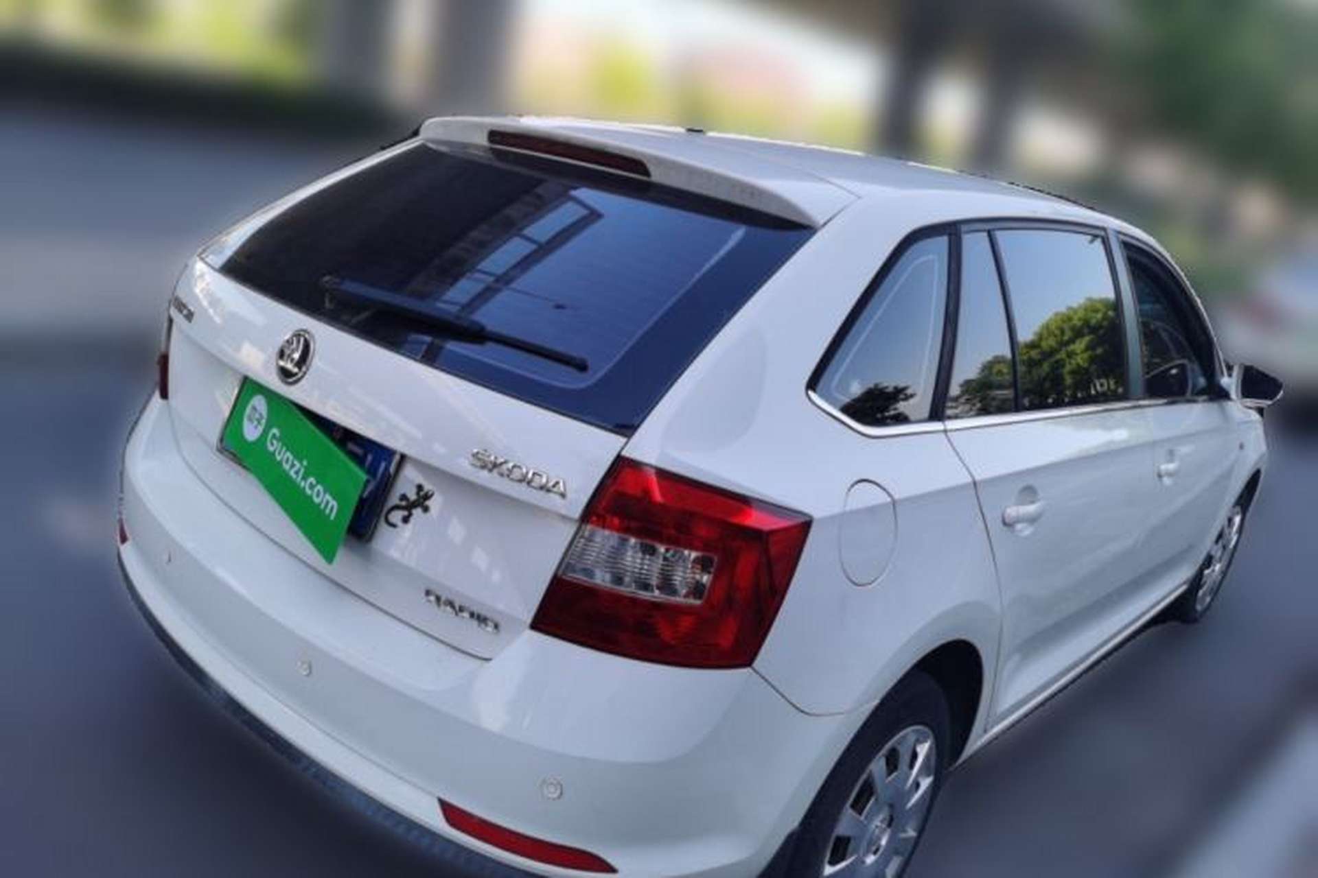 Used Skoda Rapid Spaceback 2014 1.6L Manual Enjoyment Edition Rear Right 45 Deg