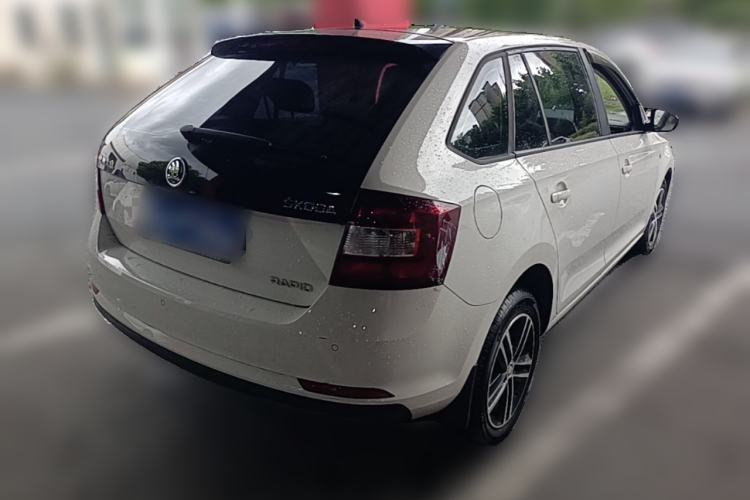 Used Skoda Rapid Spaceback 2014 1.6L Automatic Enjoyment Edition Rear Right 45 Deg