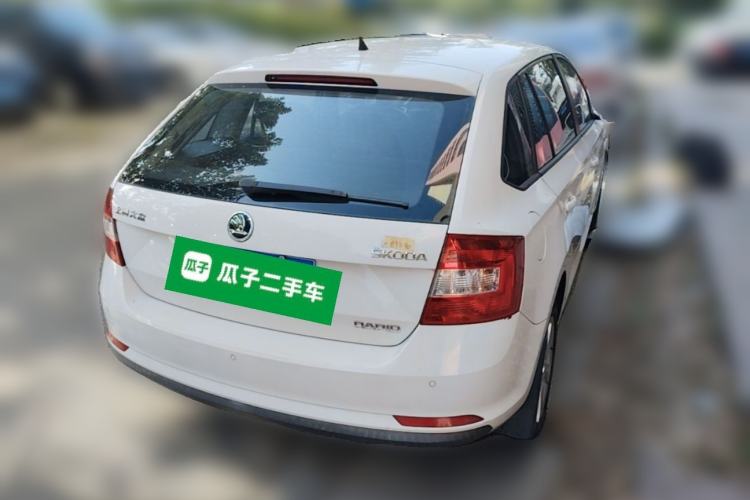 Used Skoda Rapid Spaceback 2014 1.6L Automatic Enjoyment Edition Rear