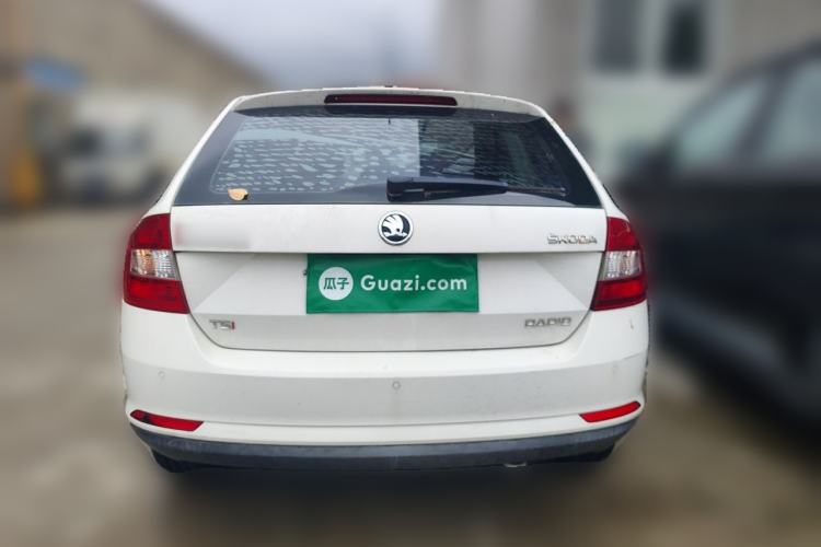 Used Skoda Rapid Spaceback 2014 1.4 TSI DSG Comfort Edition Rear