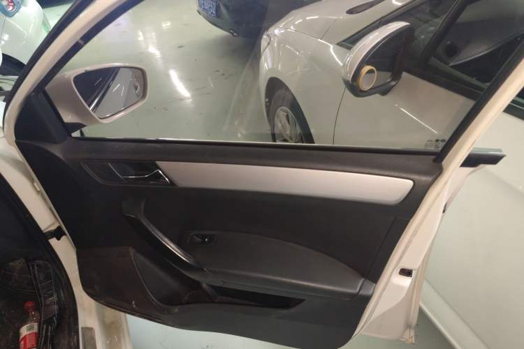 Used Skoda Rapid Spaceback 2014 1.6L Automatic Enjoyment Edition Right Front Door Interior
