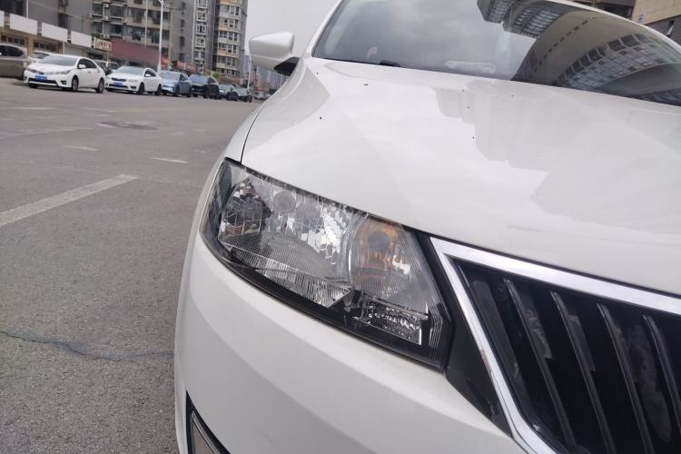 Used Skoda Rapid Spaceback 2014 1.6L Automatic Enjoyment Edition Right Front Headlight