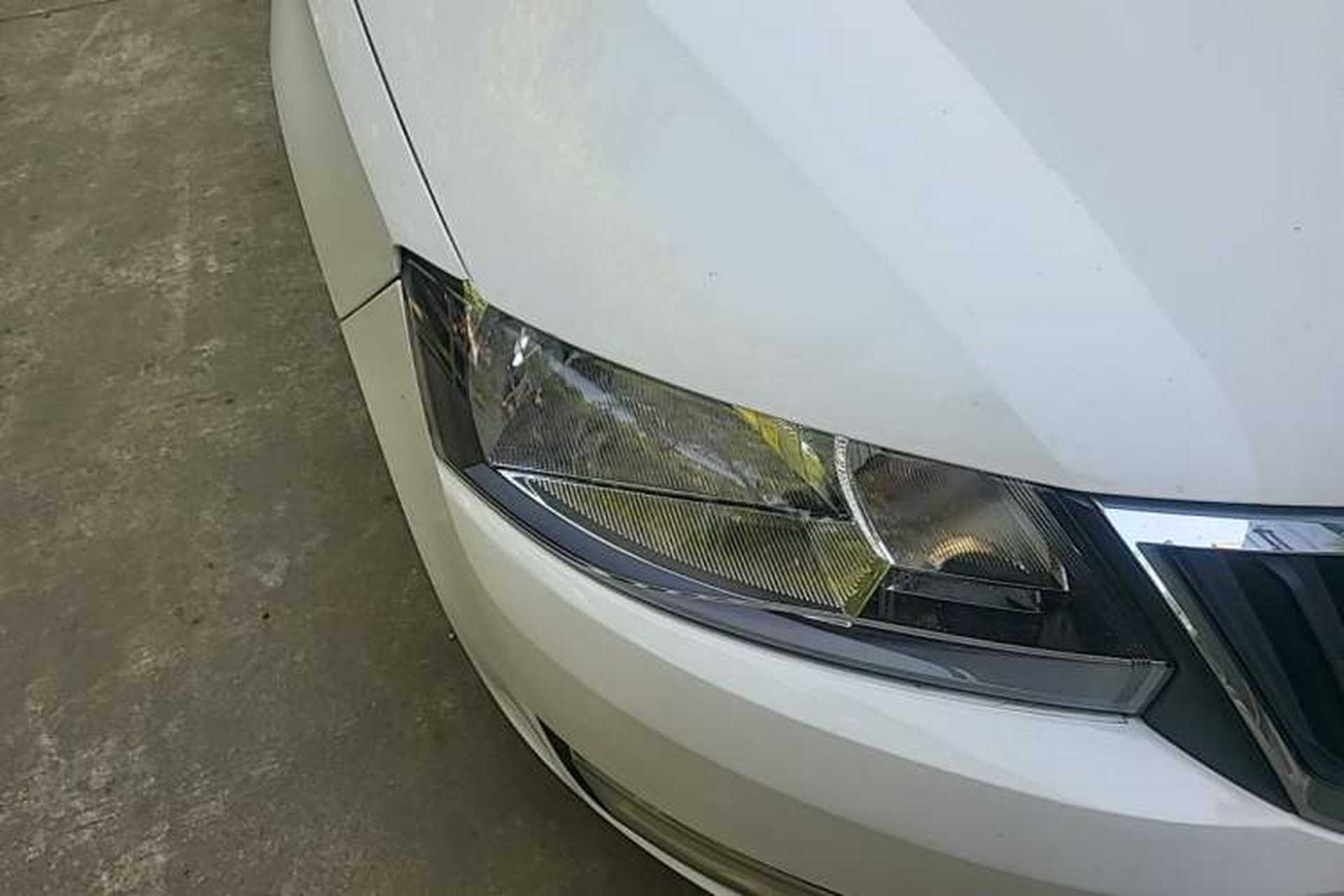 Used Skoda Rapid Spaceback 2014 1.6L Manual Enjoyment Edition Right Front Headlight