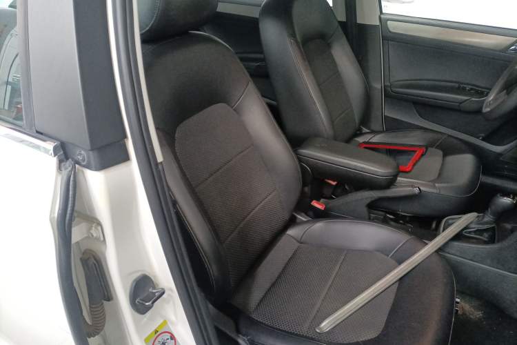 Used Skoda Rapid Spaceback 2014 1.6L Automatic Enjoyment Edition Right Front Seat