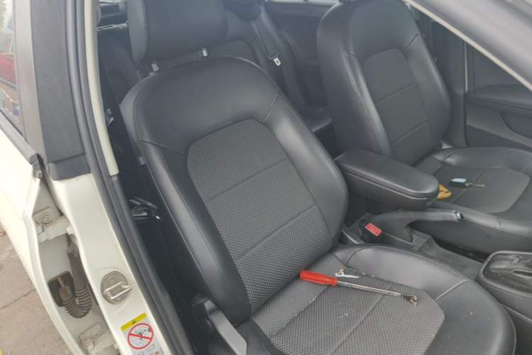 Used Skoda Rapid Spaceback 2014 1.6L Automatic Enjoyment Edition Right Front Seat