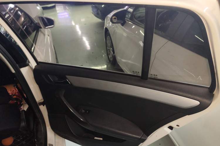 Used Skoda Rapid Spaceback 2014 1.6L Automatic Enjoyment Edition Right Rear Door Interior