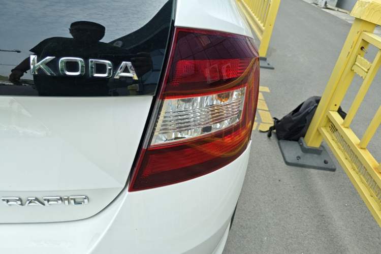 Used Skoda Rapid Spaceback 2014 1.4 TSI DSG Comfort Edition Right Rear Taillight