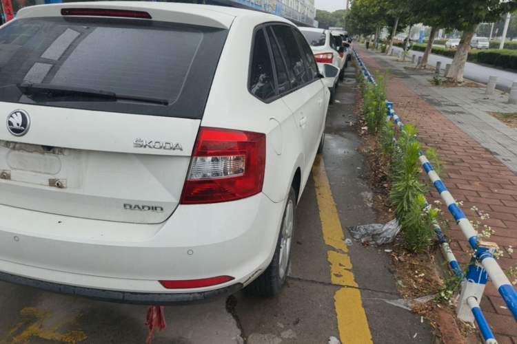 Used Skoda Rapid Spaceback 2014 1.6L Automatic Enjoyment Edition Right Rear Taillight