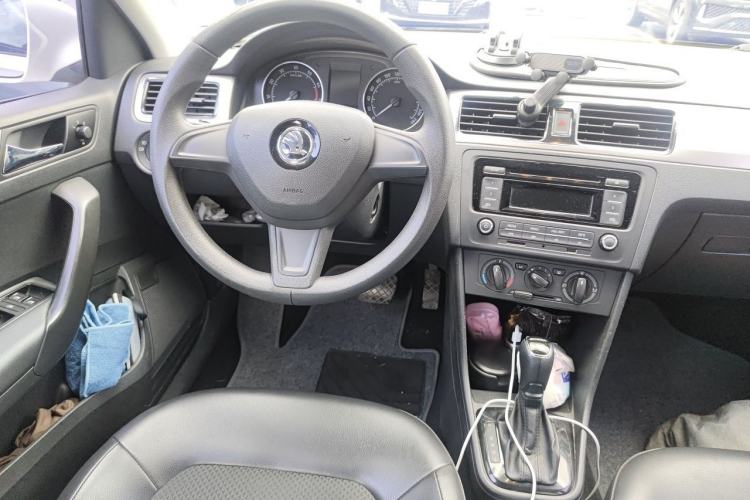 Used Skoda Rapid Spaceback 2014 1.6L Automatic Enjoyment Edition Steering Wheel