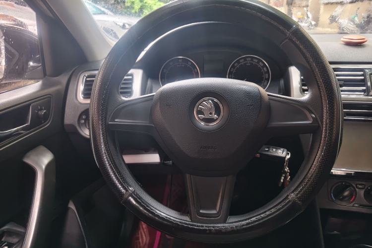 Used Skoda Rapid Spaceback 2014 1.6L Automatic Enjoyment Edition Steering Wheel