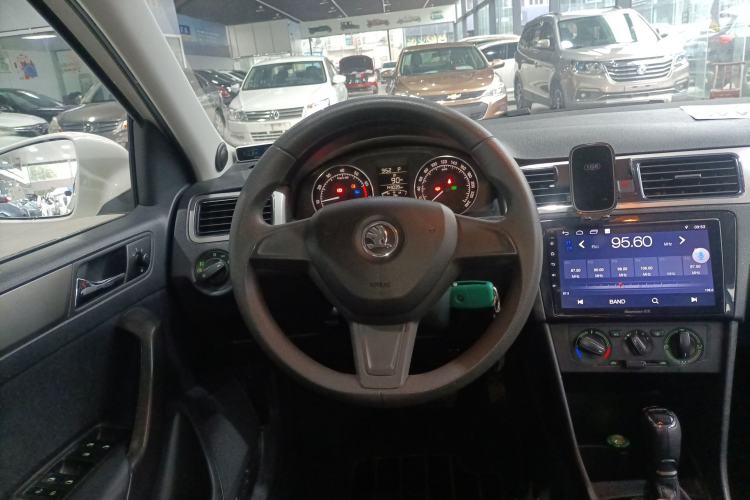 Used Skoda Rapid Spaceback 2014 1.6L Automatic Enjoyment Edition Steering Wheel