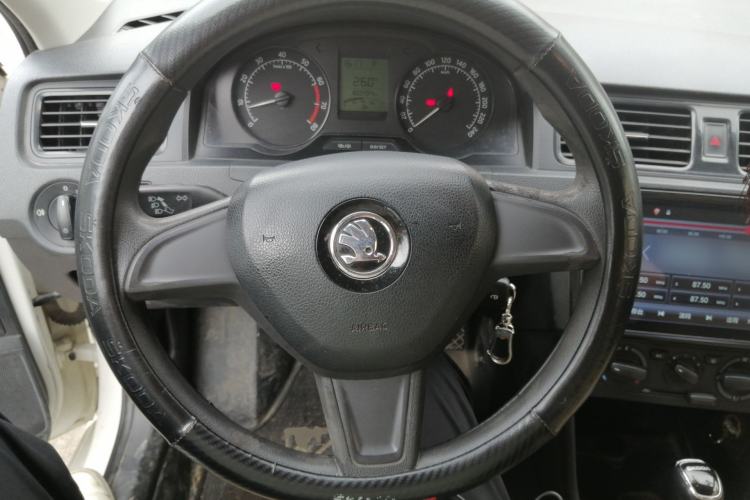 Used Skoda Rapid Spaceback 2014 1.6L Automatic Enjoyment Edition Steering Wheel