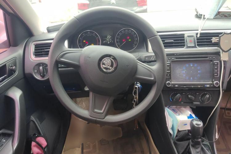 Used Skoda Rapid Spaceback 2014 1.6L Automatic Enjoyment Edition Steering Wheel