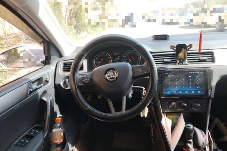 Used Skoda Rapid Spaceback 2014 1.6L Automatic Enjoyment Edition Steering Wheel