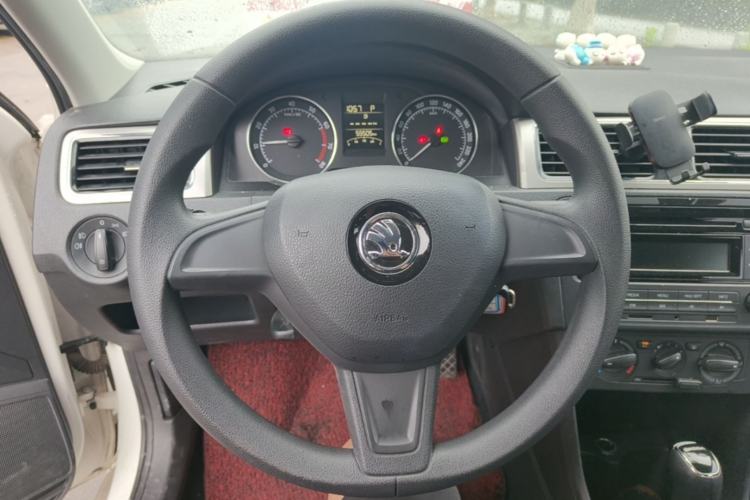 Used Skoda Rapid Spaceback 2014 1.6L Automatic Enjoyment Edition Steering Wheel