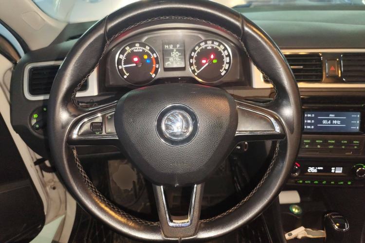 Used Skoda Rapid Spaceback 2014 1.6L Automatic Enjoyment Edition Steering Wheel