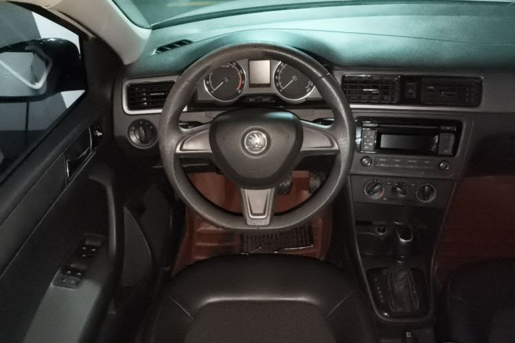 Used Skoda Rapid Spaceback 2014 1.6L Automatic Enjoyment Edition Steering Wheel