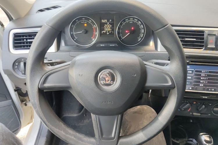 Used Skoda Rapid Spaceback 2014 1.6L Automatic Enjoyment Edition Steering Wheel
