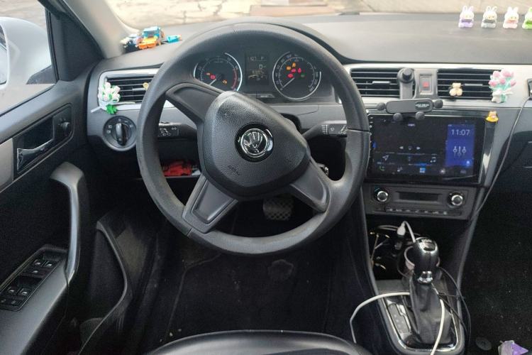 Used Skoda Rapid Spaceback 2014 1.4 TSI DSG Comfort Edition Steering Wheel