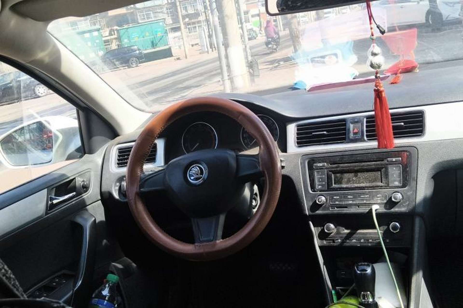 Used Skoda Rapid Spaceback 2014 1.4 TSI DSG Comfort Edition Steering Wheel