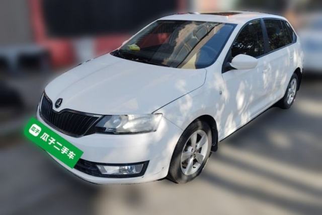 Used Skoda Rapid Spaceback 2014 1.6L Automatic Enjoyment Edition