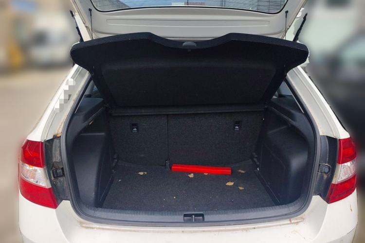 Used Skoda Rapid Spaceback 2014 1.4 TSI DSG Comfort Edition Trunk