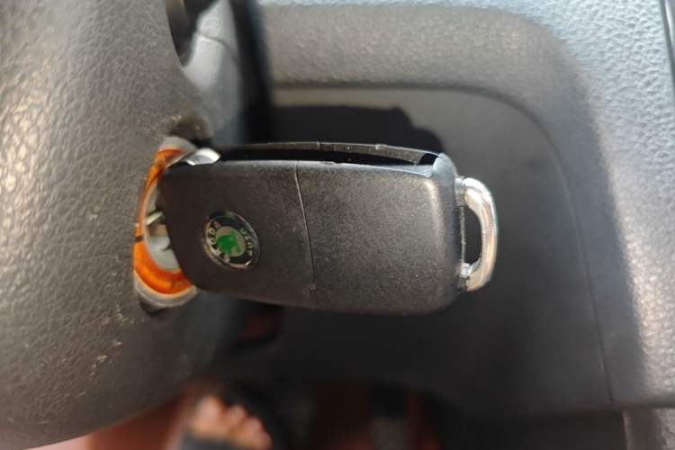 Used Skoda Rapid Spaceback 2014 1.4TSI DSG Enjoyment Edition Vehicle Key