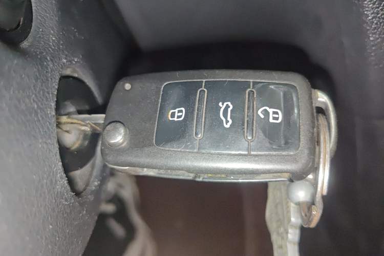 Used Skoda Rapid Spaceback 2014 1.6L Automatic Enjoyment Edition Vehicle Key