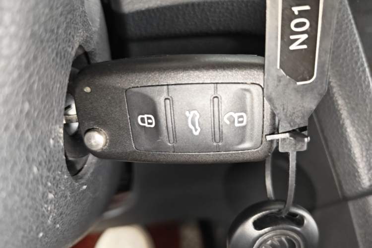 Used Skoda Rapid Spaceback 2014 1.6L Automatic Enjoyment Edition Vehicle Key
