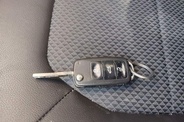 Used Skoda Rapid Spaceback 2014 1.6L Automatic Enjoyment Edition Vehicle Key