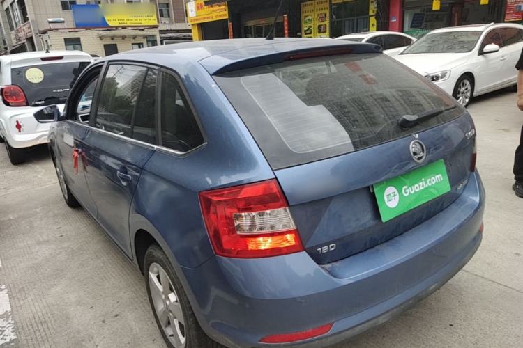 Used Skoda Rapid Spaceback 2016 1.6L Manual Trend Edition Exterior 2