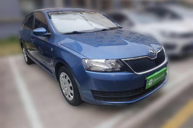 Used Skoda Rapid Spaceback 2016 Revised Version 1.6L Automatic Front-Drive Edition Front Right 45 Deg