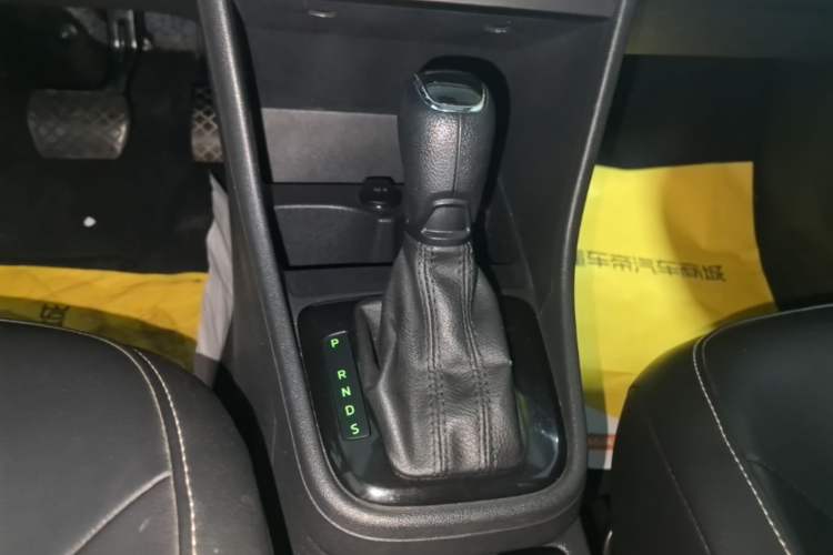 Used Skoda Rapid Spaceback 2016 1.6L Automatic Chuanxing Edition Gear Lever