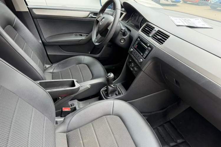 Used Skoda Rapid Spaceback 2016 1.6L Manual Trend Edition Interior 3