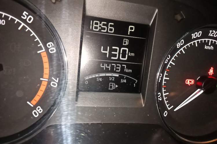 Used Skoda Rapid Spaceback 2016 Revised 1.6L Automatic Chuanxing Version Odometer Close Up