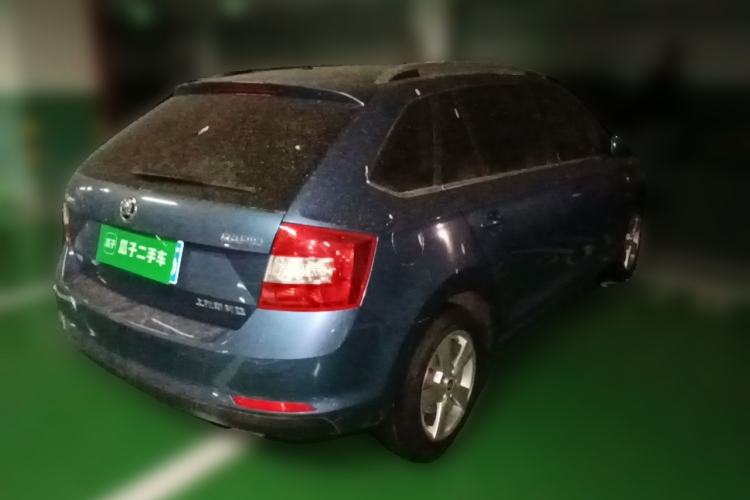Used Skoda Rapid Spaceback 2016 Revised 1.6L Automatic Chuanxing Version Rear Right 45 Deg