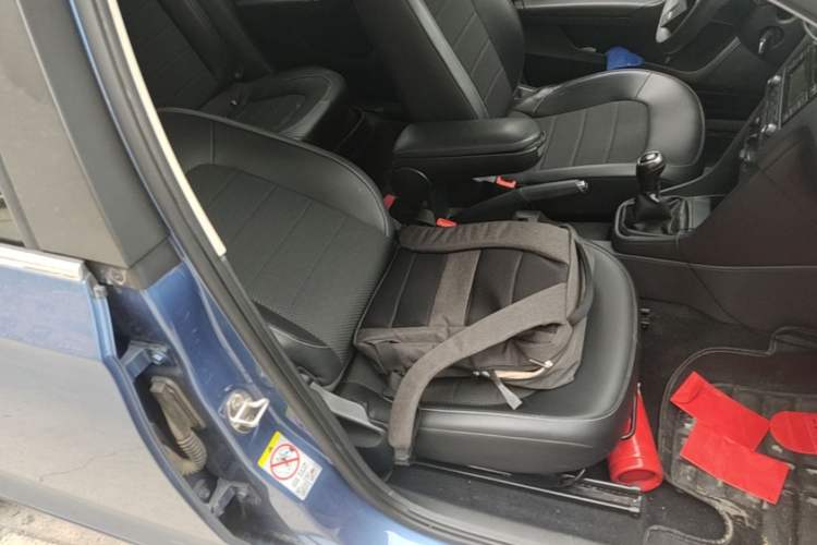 Used Skoda Rapid Spaceback 2016 1.6L Manual Trend Edition Right Front Seat
