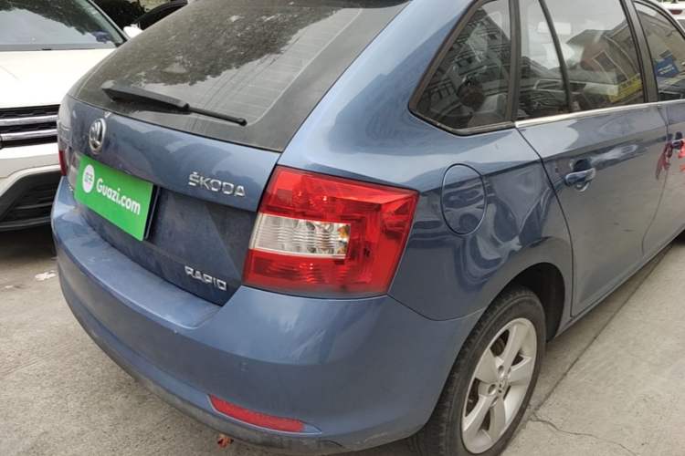 Used Skoda Rapid Spaceback 2016 1.6L Manual Trend Edition Right Rear Taillight
