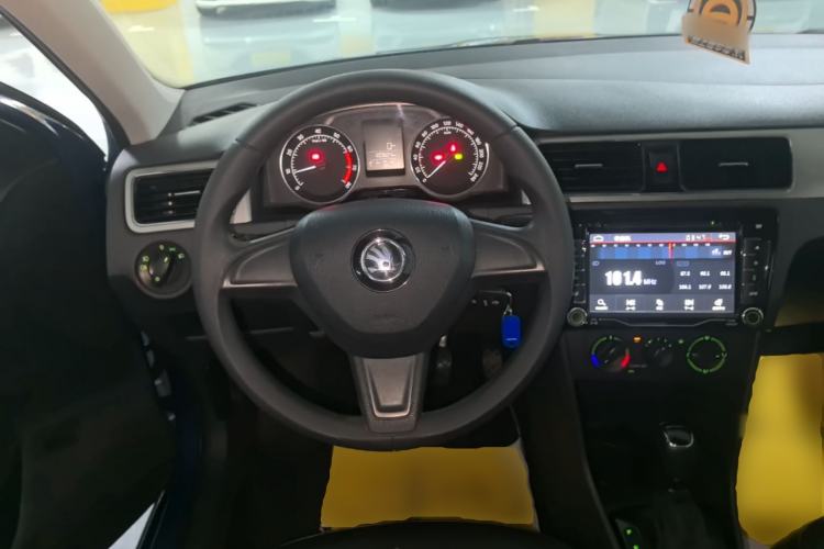 Used Skoda Rapid Spaceback 2016 1.6L Automatic Chuanxing Edition Steering Wheel