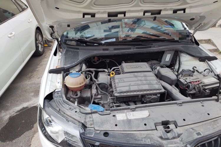 Used Skoda Rapid Spaceback 2016 Revised 1.6L Automatic Smart Drive Version Engine Bay Right