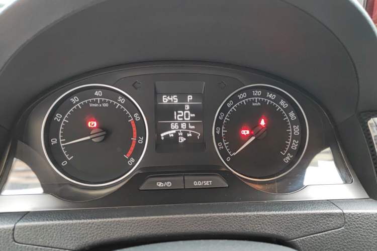 Used Skoda Rapid Spaceback 2016 Revised 1.6L Automatic Smart Drive Version Instrument Cluster