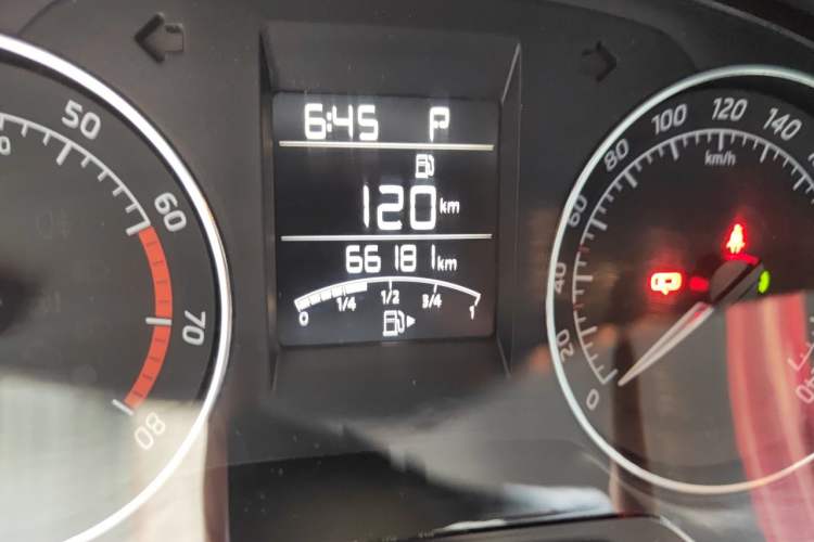 Used Skoda Rapid Spaceback 2016 Revised 1.6L Automatic Smart Drive Version Odometer Close Up