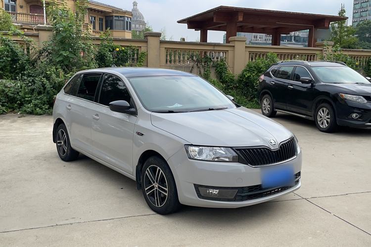 Used Skoda Rapid Spaceback 2016 1.6L Automatic Smart Drive Edition Exterior 2