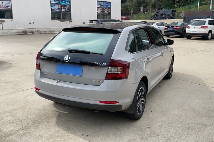 Used Skoda Rapid Spaceback 2016 1.6L Automatic Smart Drive Edition Exterior 3