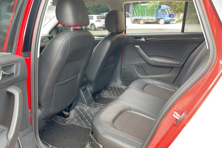 Used Skoda Rapid Spaceback 2016 1.6L Automatic Smart Drive Edition Interior 1